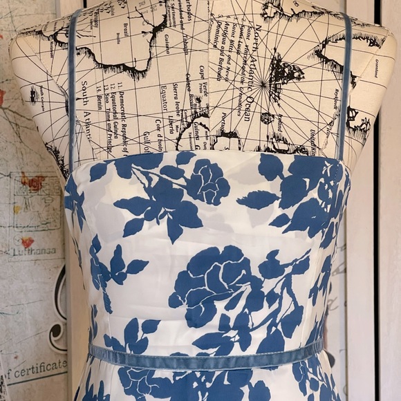 Boho Blue Floral On White Inlay Velvet Strap Accented Adjustable Midi Dress - Picture 6 of 12